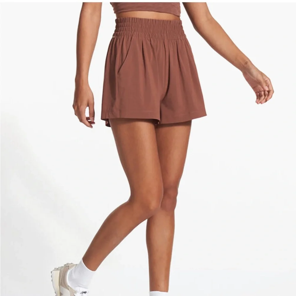 Vuori Women's High Waist Shorts - Brown - Picture 1 of 3